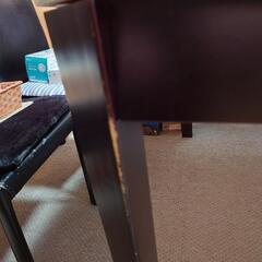 ダイニングテーブルの画像