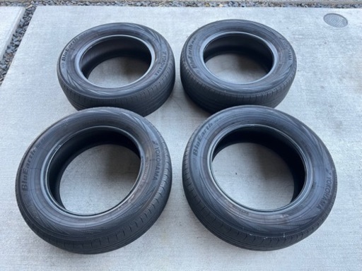ヨコハマタイヤ　ブルーアースRV-02 195/65r15 4本セット