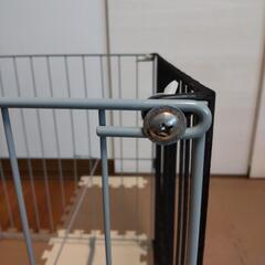 お話中ストーブ柵　安全柵　ファンヒーターガードの画像