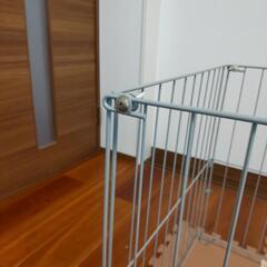 お話中ストーブ柵　安全柵　ファンヒーターガードの画像