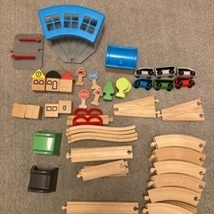 木製おもちゃ①  IKEA 電車　レール　セットの画像