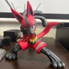 ポケモンルカリオフィギュア