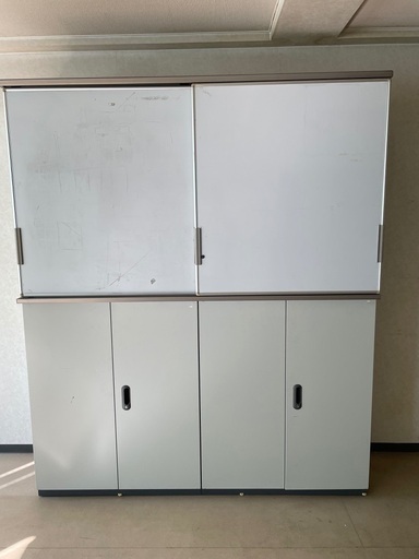 オフィス書庫①（キャビネット）