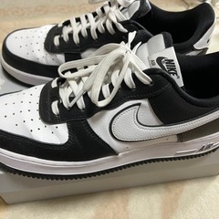 NIKE AIR FORCE1'07  27.0センチ