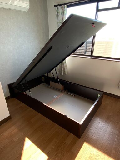 セミダブル　跳ね上げ式ベッドフレーム　美品