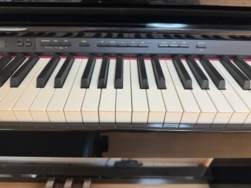 電子ピアノ　Rolandローランド　DP90Se