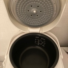 炊飯器の画像