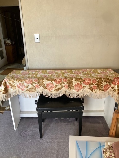 電子ピアノ　YAMAHA ARIUS ほぼ未使用　カバー付き