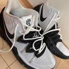 NIKE カイリー5EP バッシュ