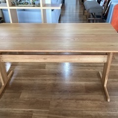 ダイニングテーブル【町田市再生家具】　232343 天然木