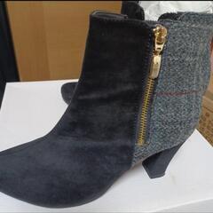 お買い得価格‼️ハリスツイードのハーフブーツです。の画像