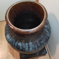 特大、セトモノ焼き物、壺、骨董品の画像