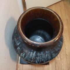 特大、セトモノ焼き物、壺、骨董品の画像
