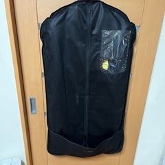未使用品　ブラックスーツ　A7の画像
