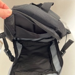 LOGOS子供用リュック　黒×グレー　usedの画像