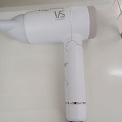 ★ジモティ割あり★ VS ドライヤー VSD-1240/WJ  ...