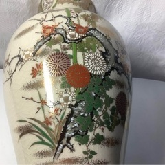 【美品】九谷焼　YAMAJI  正峰窯　花瓶　花器　松竹梅に金彩が豊富の画像