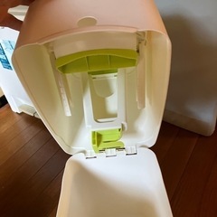 オムツ入れ アプリカの画像