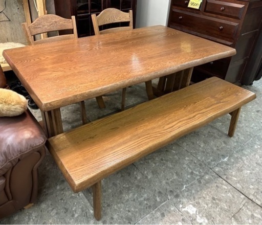 木のダイニングセット