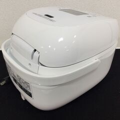 （1/27受渡済）YJT7939【TOSHIBA/東芝 5.5合IH炊飯器】美品 2022年製 真空IH RC-10VRT IH炊飯器 かまど銅釜 ホワイト キッチン 食卓 家電