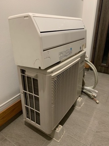 中古 富士通 ルームエアコン AS-C22F-W２０１７年製