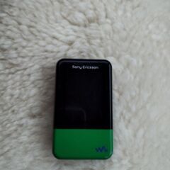 au Sony Ericsson 3Gガラケー Walkman ...