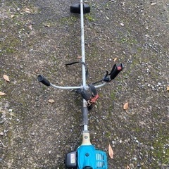 お話し中makita草刈り機 中古軽整備52の画像