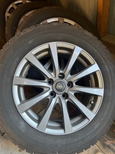 プリウス使用スタッドレス　15インチ　YOKOHAMA 4本