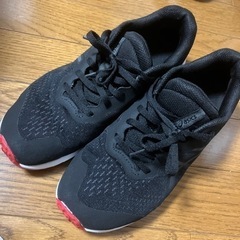 asics 24.5cm  黒　スニーカー　ホームクリーニング済み