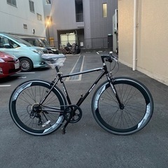 ディープリムのクロスバイクの中古自転車です！あちこち新品に交換してるので、買って、また修理ということは少ないと思います！