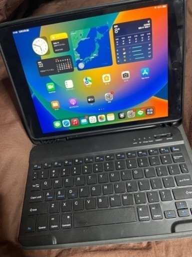 ★本日限定値下げ！★iPad代8世代32G wifeタイプ　キーボード、ペンシル付き