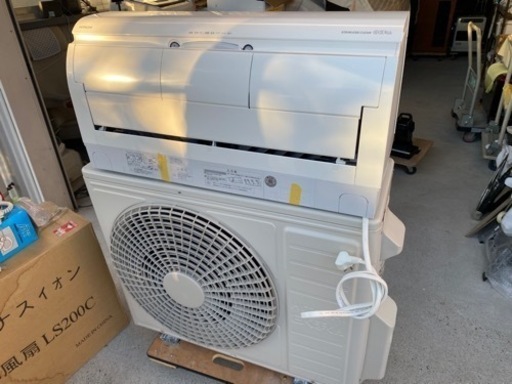 お薦め品‼️激安‼️日立ハイグレードエアコン5.6kW 18-21畳用2020年