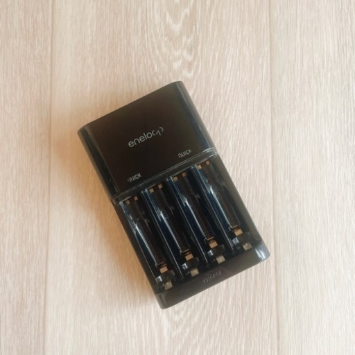 単三電池充電器 eneloop