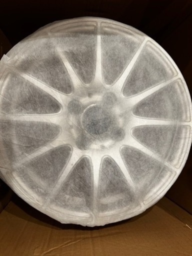 アルミホイール  4本   バルブ4本新品