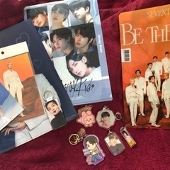 韓国アイドルグッズ　好きなもの1-2点100円程度