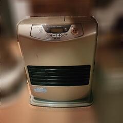 灯油ファンヒーター(とオマケの灯油ポリタンク２本＋電動給油ポンプ