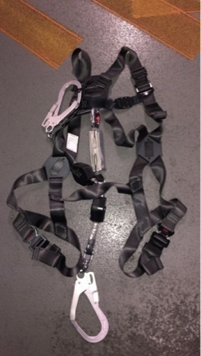 フルハーネスと安全帯一式（足場屋必見）