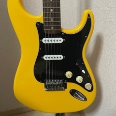 Squier ストラト