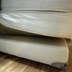 KINGSDOWN クイーンサイズベッドの画像