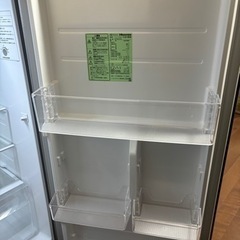 ハイセンス 冷蔵庫 幅55cm 227L シルバー HR-B2302 2ドア 右開き 大容量冷蔵室174L 自動霜取り スリムの画像