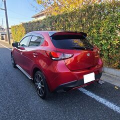 デミオXDツーリング　スピードスター仕様エアロ　6速MT　H27　車検6/8　走行52000ｋ　純正ナビ＆フルセグＴＶ　カラーバックカメラ　ドラレコ　社外レーダー　ＥＴＣ　社外17AWの画像
