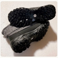 ꒰試着のみ꒱撥水加工 防寒 メンズ ショートブーツ 25.5cm 白黒モノトーンの画像