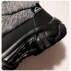 ꒰試着のみ꒱撥水加工 防寒 メンズ ショートブーツ 25.5cm 白黒モノトーンの画像