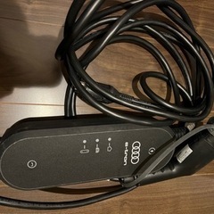 Audi e-tron Charging Kit Plus 充電
