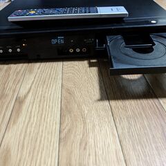 東芝 TOSHIBA 地上・BS・110度CSデジタルチューナー...