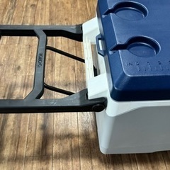 イグルー フリップ＆トウ 90QT (85L) クーラーボックス　IGLOO Flip & Tow 90QT (85L) Coolerの画像