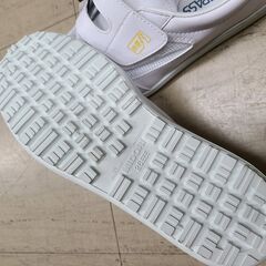 J4200　値下げしました！ミドリ安全　メディカルエレパス　ナースシューズ　　ホワイト　25.0cm　　【リユースのサカイ柏店】の画像