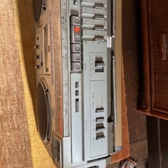 昭和レトロラジカセの画像