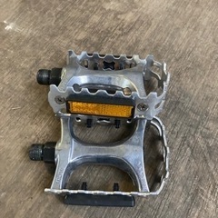 中古　ロードバイク　クロスバイク　ペダル　シルバー