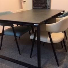 ニトリダイニングセットの画像